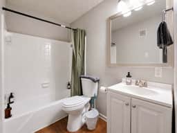 Central quaint 1BR close to UT, Moody Center, & DT - Image 5