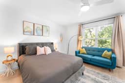 Prime SoCo cozy studio w/ laundryWiFi, 7 Min to DT - Image 5