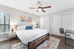 Charming King Bed 1BR, 5 Min to DT w/ pool - Image 3