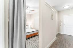 Fun SoCo 1BR King Suite w/ GymPickleballLaundry - Image 5