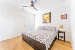 East Downtown 3BR Condo w Fast WiFi and Sleeps 8 - Image 3