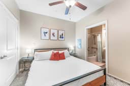 Cute SoCo 1BR King Suite w/ GymPickleballLaundry - Image 2