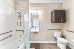 Cute SoCo 1BR King Suite w/ GymPickleballLaundry - Image 4