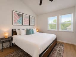 Central modern 2BR close to UT, Moody Center, & DT - Image 2