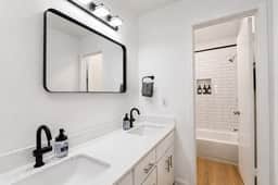 Central modern 2BR close to UT, Moody Center, & DT - Image 5