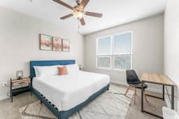 Prime SoCo 2BR King Suite w/ GymPickleballLaundry - Image 2