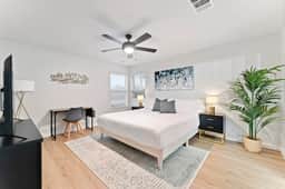 Remote Work Friendly | King Beds | Fast WiFi | 3BR - Image 2