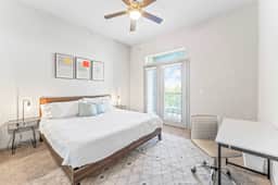 Serene 2BR king suite, fast WiFi, 8 min to Downtown - Image 2