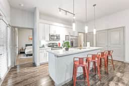 Homey 2BR suite close to Downtown w/ fast WiFi - Image 4