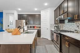 Close to CotA & Downtown | Spacious & Luxe | 4BR - Image 5
