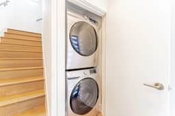 East Downtown 3BR Condo | Free Parking | Sleeps 7 - Image 5