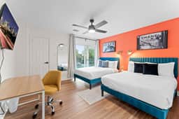 NRG MedCenter 2BD/2.5BA w FencedYard & WasherDryer - Image 4