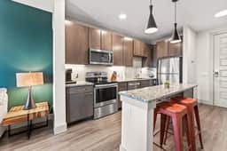 Serene 1BR luxe suite close to DT w/ fast WiFi gym - Image 3