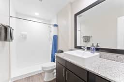 Spacious and Fun King Bed 2BR, 5 Min to DT w/ pool - Image 5