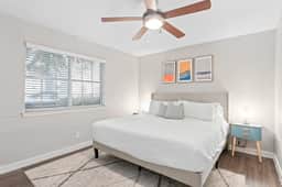 Spacious and Fun King Bed 2BR, 5 Min to DT w/ pool - Image 4