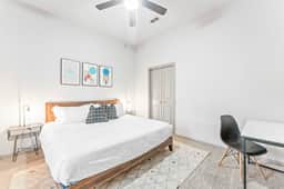Cozy 2BR suite close to Downtown w/ fast WiFi - Image 2