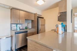 Peaceful 2BR king beds suite next to DT w/ pool - Image 5