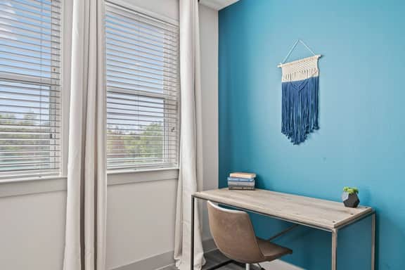 Serene 1BR luxe suite close to Downtown w/ fast WiFi - Image 5