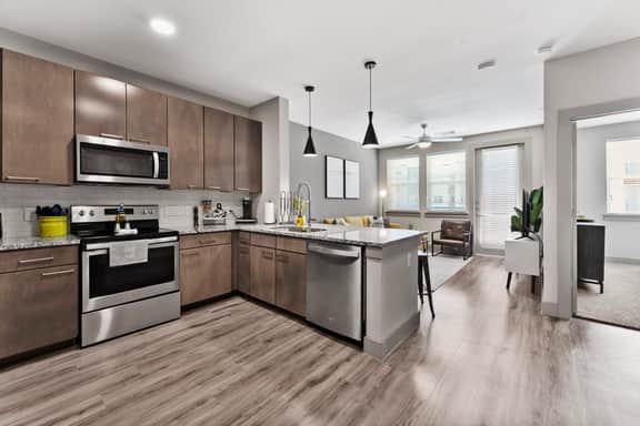 Elegant 1BR king suite close to DT w/ fast WiFi - Image 3