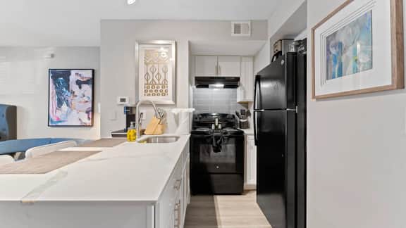 Cozy chic studio close to Downtown and Domain - Image 3