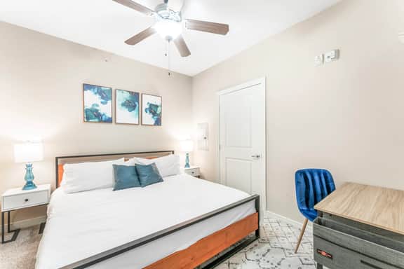 Fun SoCo 1BR King Suite w/ GymPickleballLaundry - Image 2