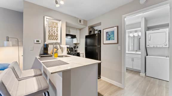 Quaint studio close to Downtown and Domain - Image 3