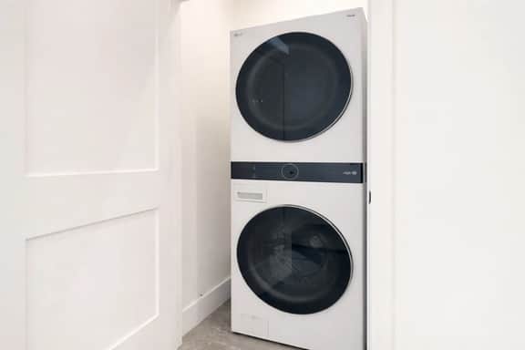 Bishop Arts 6BR townhouse, sleeps 12, close to DT - Image 5