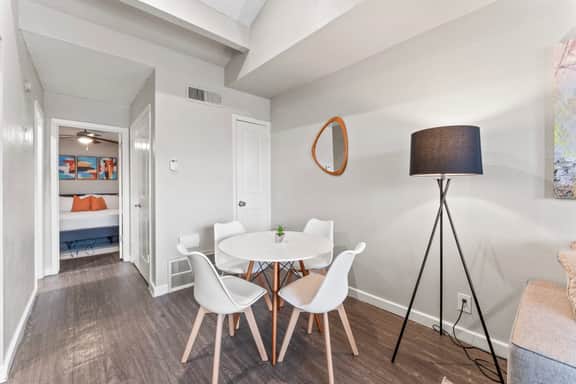 Chic King Bed 1BR Suite, 5 Min to DT w/ pool - Image 5