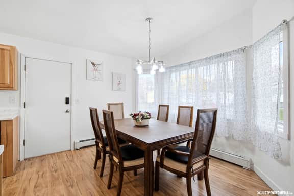 Close to UMED & Midtown | Spacious & Cozy | 4BR - Image 5
