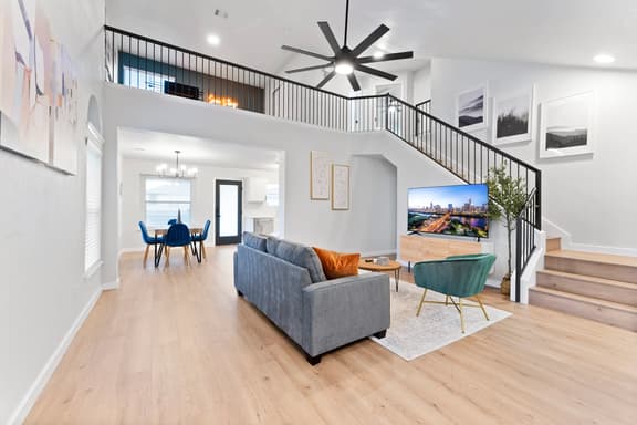 Remote Work Friendly | King Beds | Fast WiFi | 3BR - Image 1