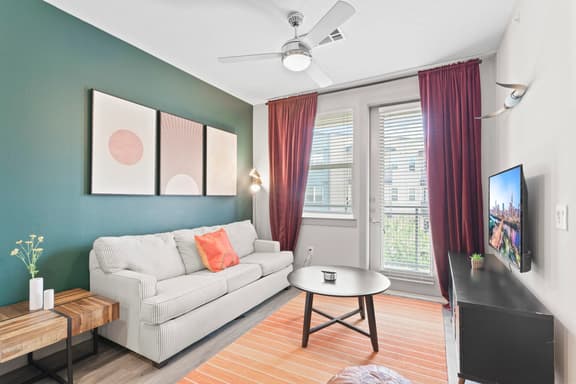 Serene 1BR luxe suite close to DT w/ fast WiFi gym - Image 1