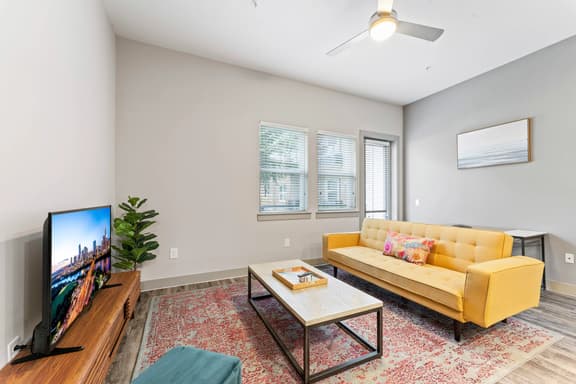 Upscale 1BR luxe suite close to Downtown w/ fast WiFi - Image 1
